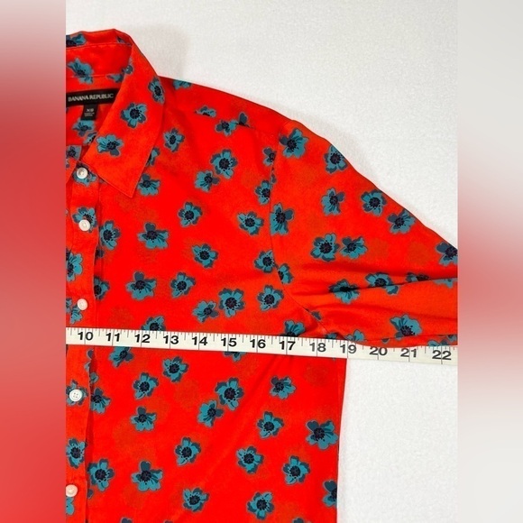 Floral Red Button-Up Women's Top - Picture 10 of 11